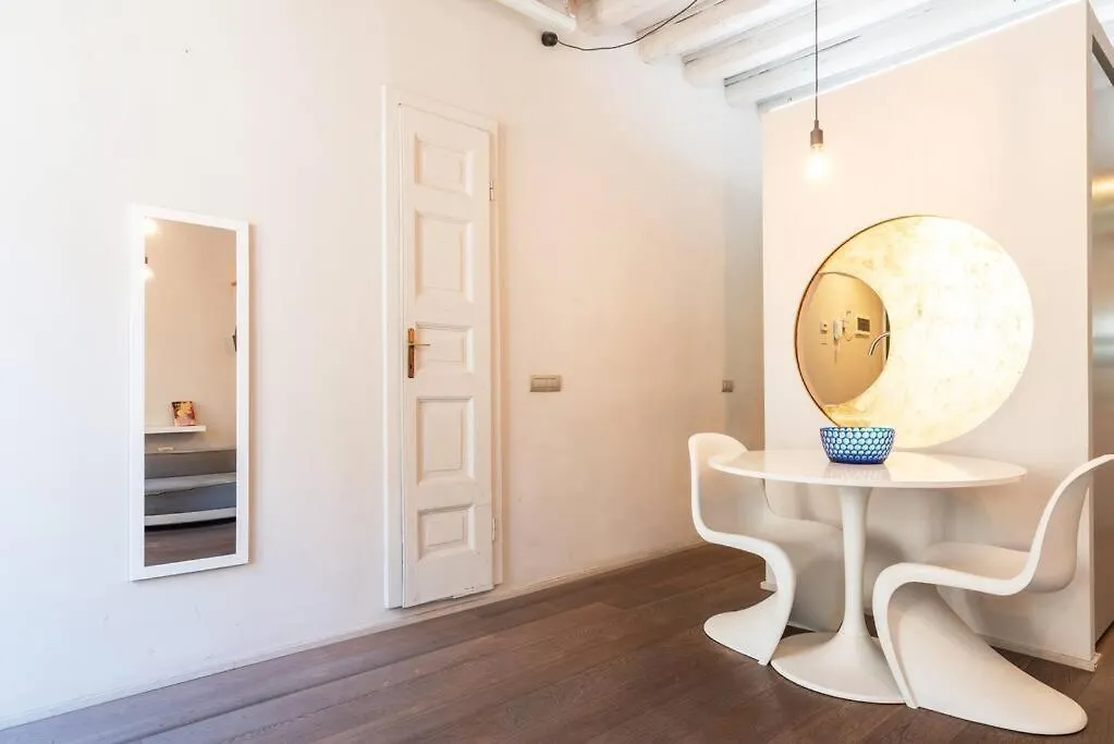 Ampio Monolocale Nel Cuore Di Brera Milán Apartmán